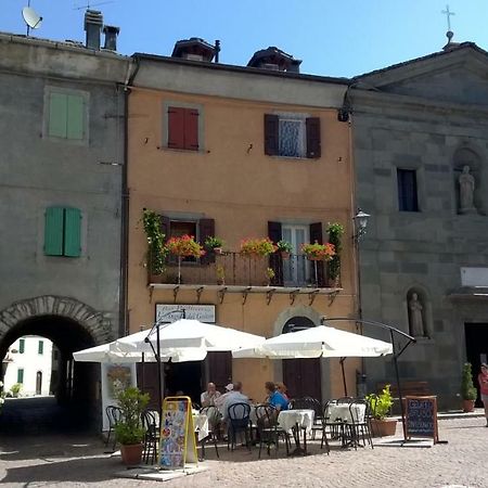 Piazza Fiumalbo Citta D'Arte Apartment Exterior photo